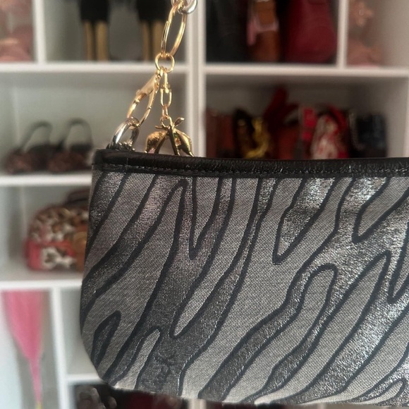 SOLD OUT - Picture 3 of 8